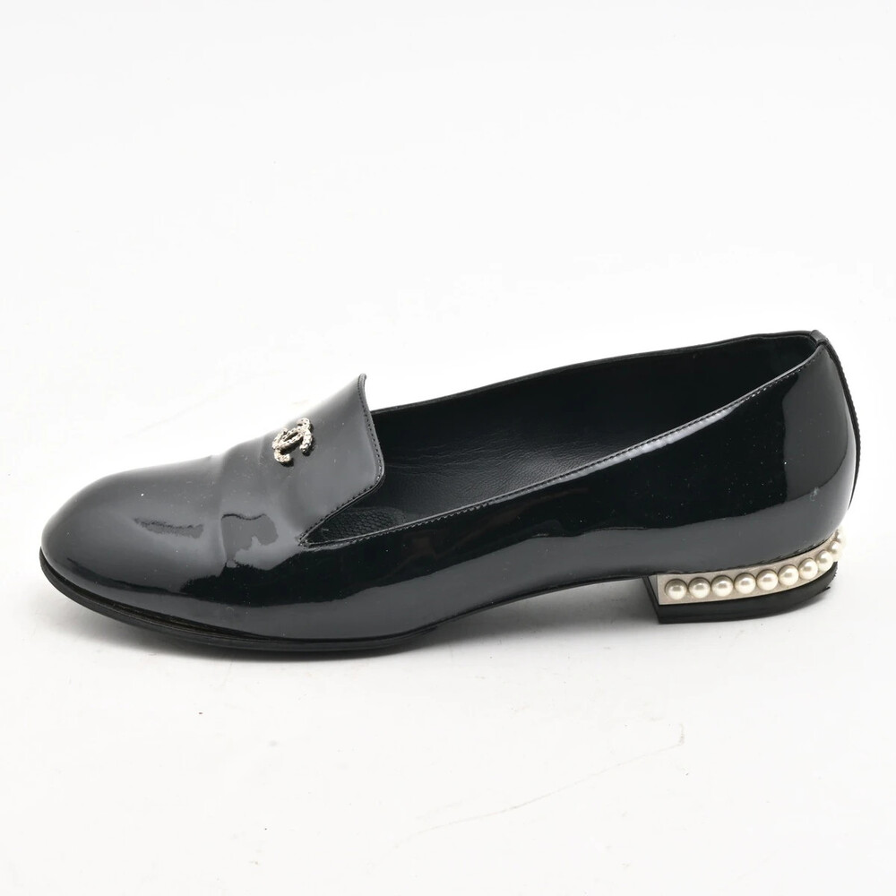 Chanel Black Patent Leather Women's #332622C54B
